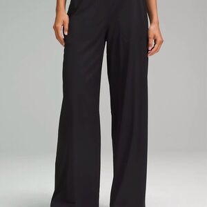 Lululemon Swift Mid-Rise Wide-Leg Pant